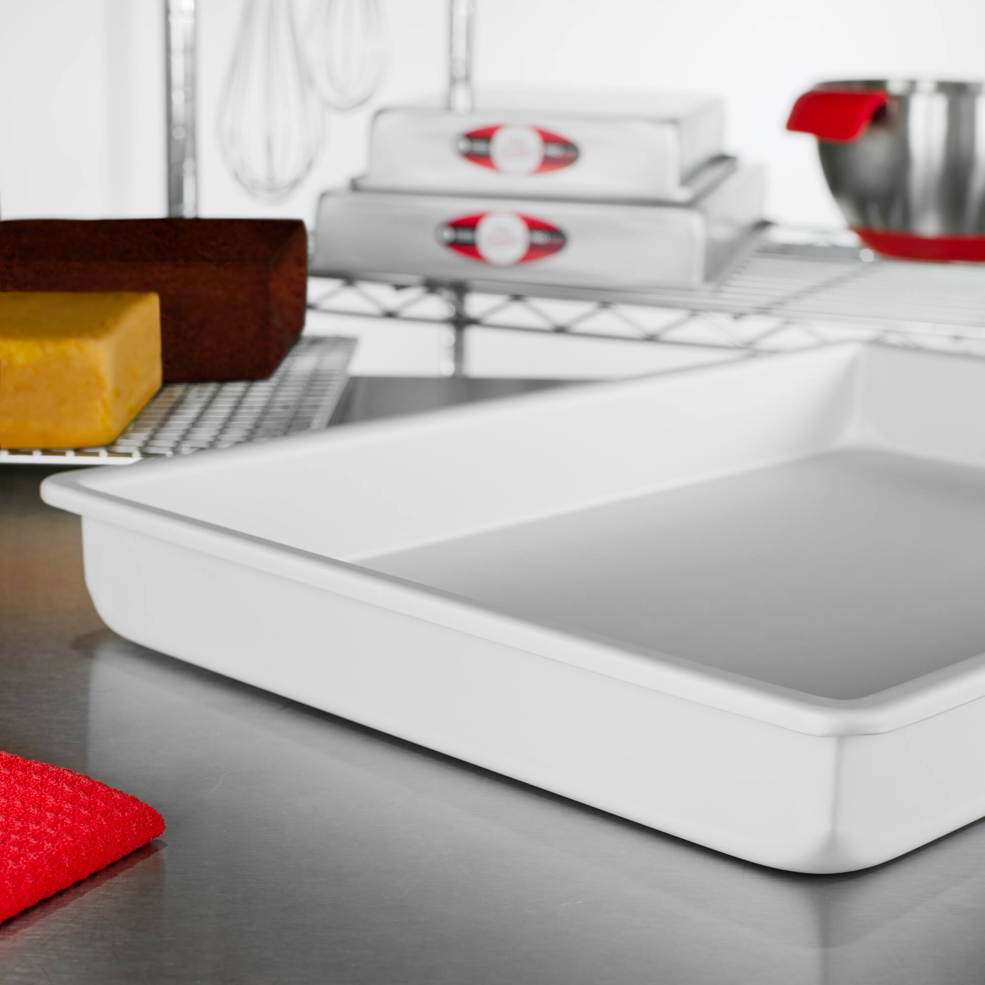 Fat Daddio's® ProSeries 12" x 18" Sheet Cake Pan